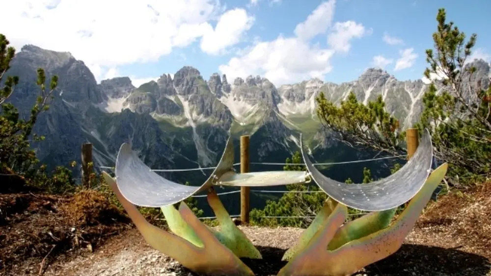 Skulptur auf dem Panoramaweg Schlick 2000