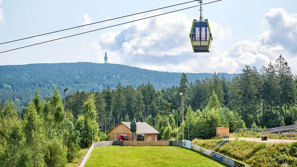 Gondelbahn auf der Nordseite des Ochsenkopfs