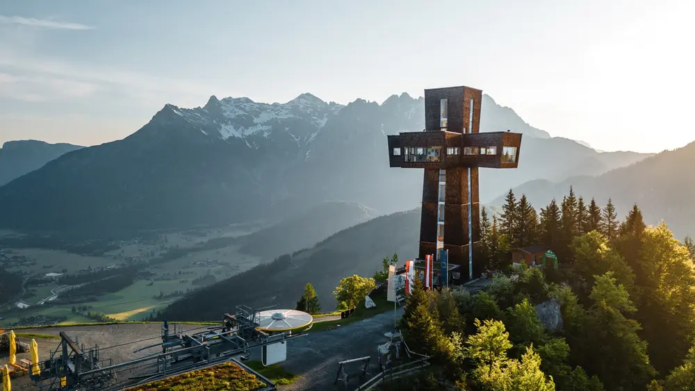 Jakobskreuz - Buchsteinwand