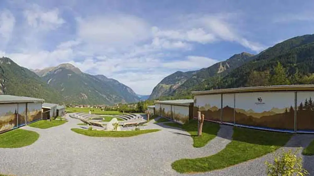 Panorama des Ötztaler Greifvogelparks