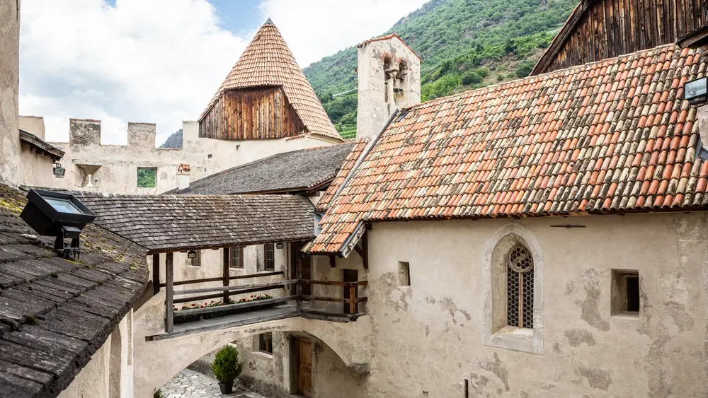 Alpine Straße der Romanik: Schloss Kastelbell