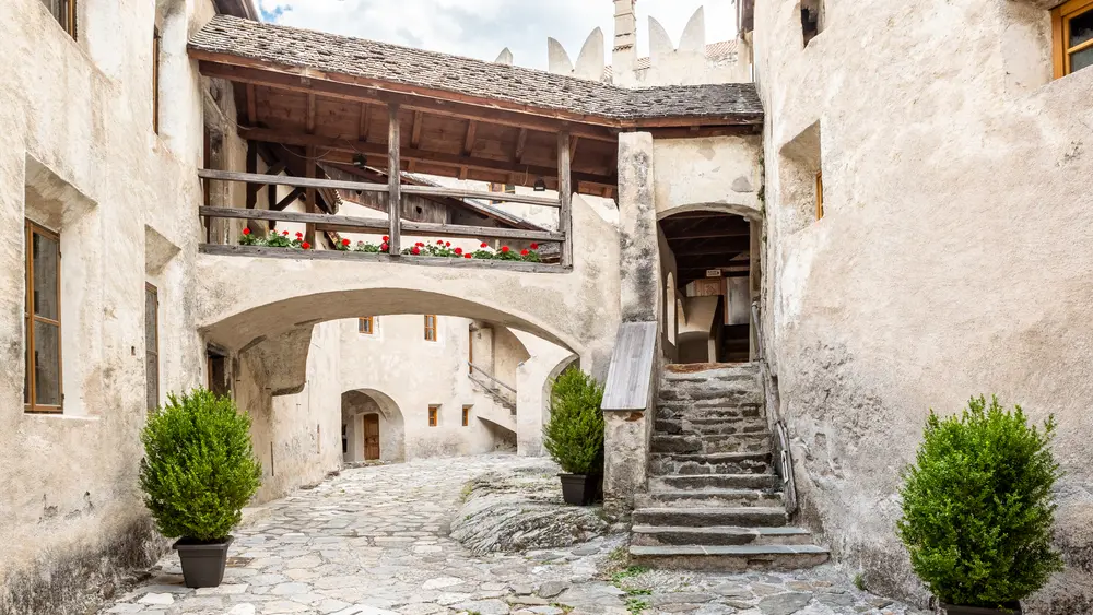 Im Schloss Kastelbell