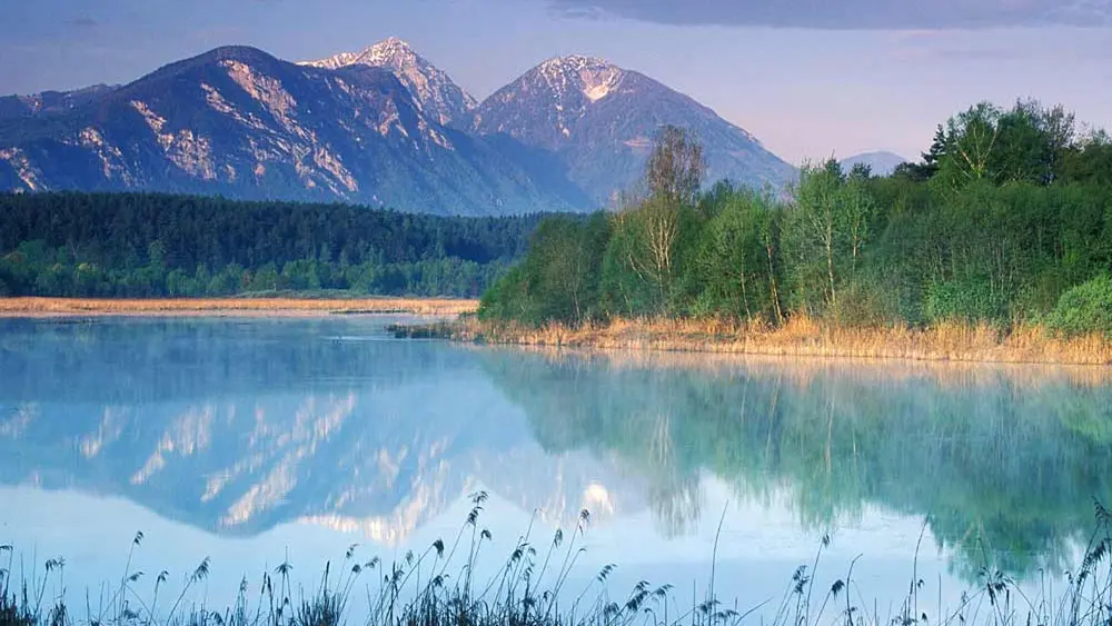 Blick auf einen See im Sablatnigmoor