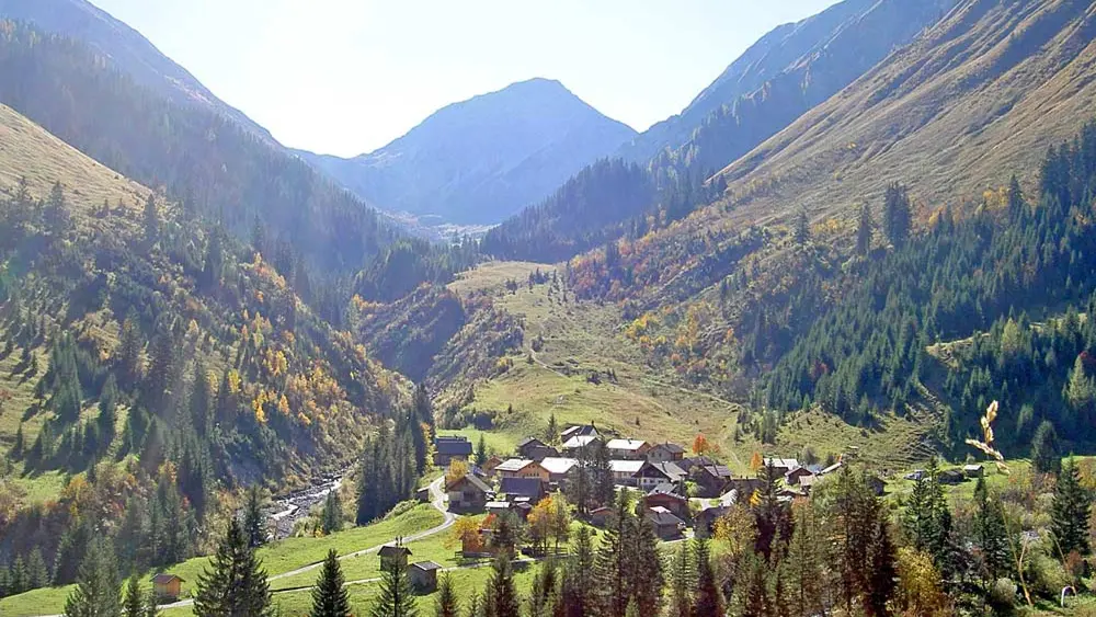 Blick auf das Almdorf Fallerschein