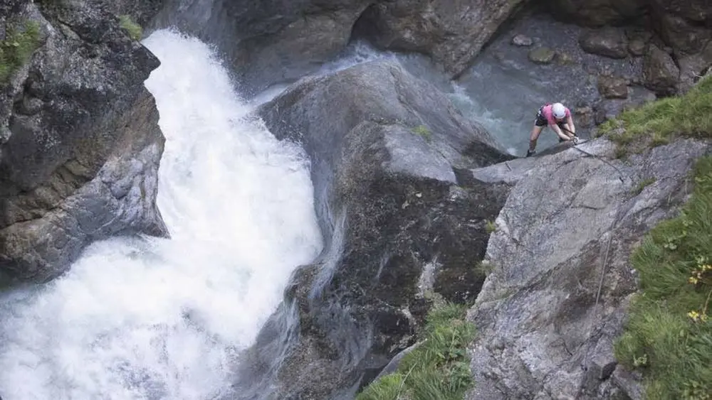 Kletterer auf dem Klettersteig Galitzenklamm