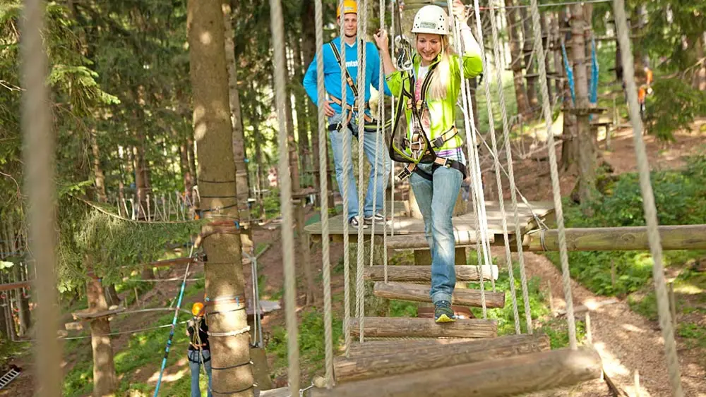 Hängebrücke im Kletterwald Tannheimer Tal in Nesselwängle