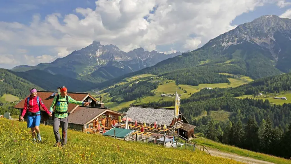 Wanderer an der Moosalm bei Filzmoos