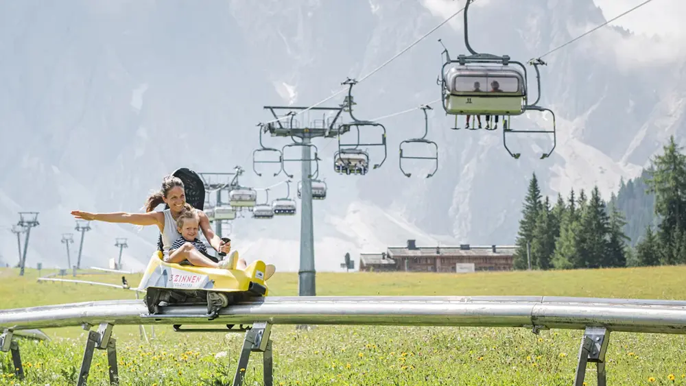 Der Funbob ist die längste Sommerrodelbahn in Südtirol