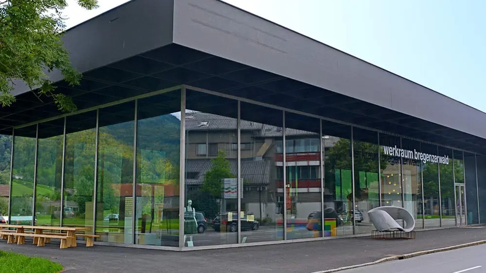 Außenansicht des Werkraums Bregenzerwald in Andelsbuch
