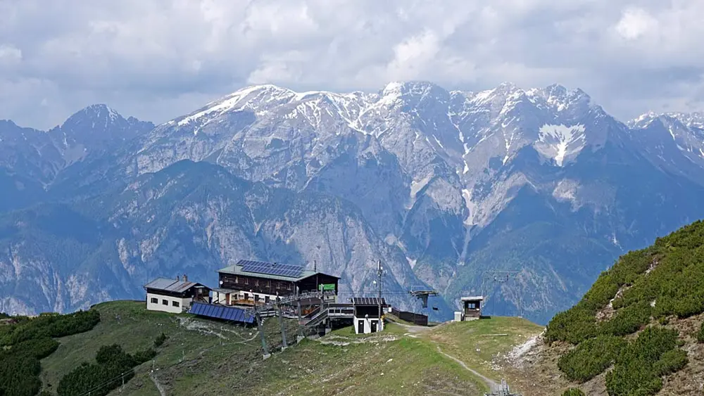 Birgitzköpflhaus und Bergstation am Birgitzköpfl