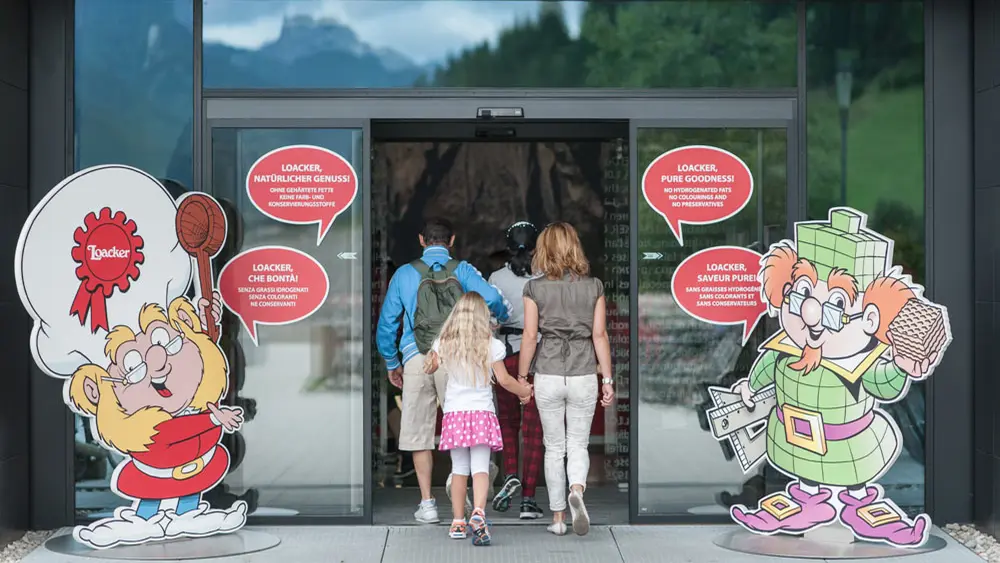 Eingang zur Loacker Genusswelt