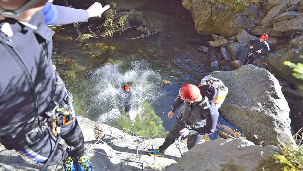 Gruppe von H2O Adventure beim Canyoning