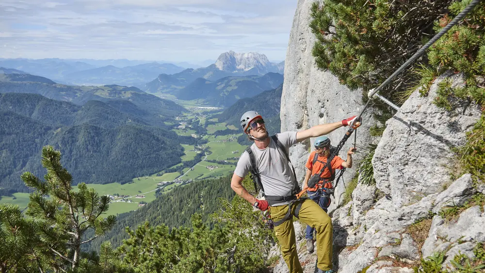 Unterwegs im knackigen Klettersteig s'Schuastagangl bei Waidring