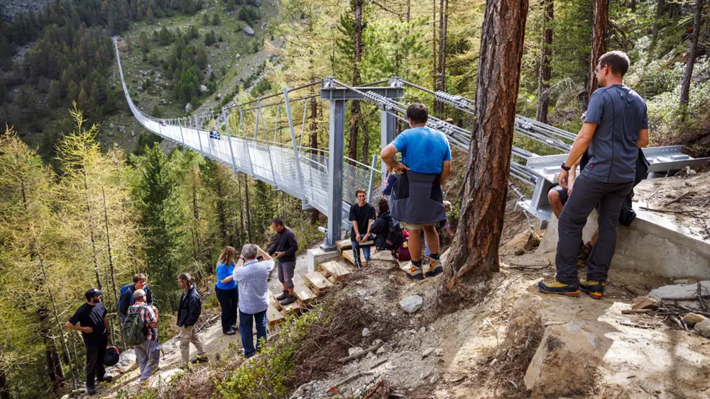 Beginn der Charles Kuonen Hängebrücke