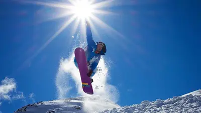 Snowboarder in Via Lattea