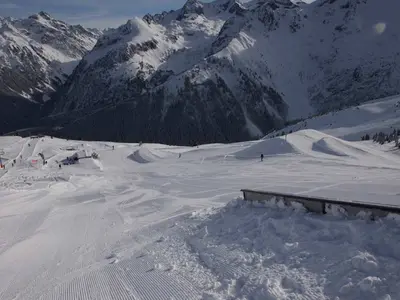Blick auf den Snowpark Oakley Les 7 Laux © Les 7 Laux