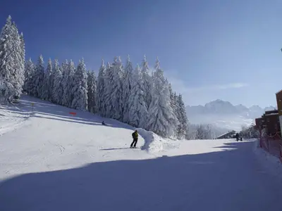 Skifahrer am Ende der Piste in Les Sept Laux © Les 7 Laux