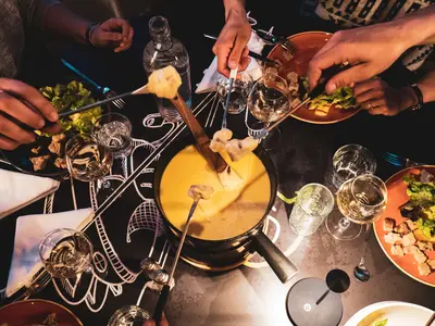 Käsefondue im Restaurant © Pyrene DUFFAU / Les 2 Alpes