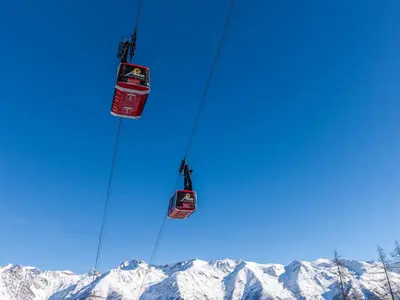 Gondeln über dem Skigebiet © R. Palomba / Stations du Mercantour