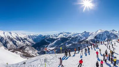Bergpanorama von der Piste aus