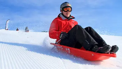 Rodler im Skigebiet Super Besse