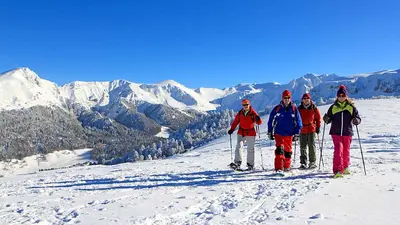 Schneeschuhwanderer in Mont Dore