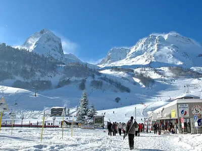 Blick auf die Esplanade du Valentin in Gourette © Office Tourisme Gourette