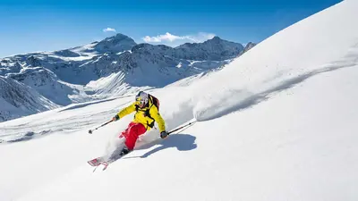 Skifahrer auf der Piste