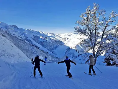 Skifahrer in Les Contamines Montjoie © SECMH (CC BY-SA 2.0 FR)