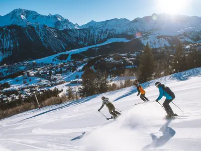 Skifahrer in Courchevel © Arthur Bertrand