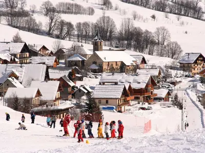 Kinderskikurs mit Lehrer © OT St. Sorlin d'Arves