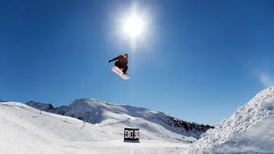Snowboarder in Saint Lary