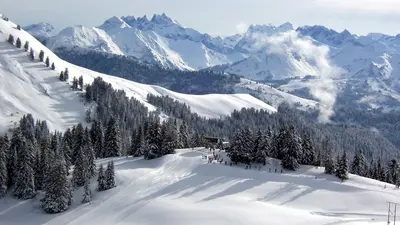 Bergstation des Sessellifts in Praz de Lys Sommand