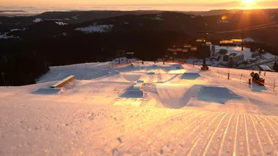 Der Snowpark im Morgenrot