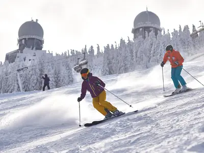 Skifahren im Skigebiet am Arber © Fürstl. Hohenzollernsche ARBER-BERGBAHN e.K.