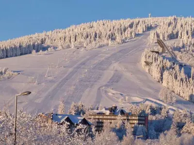 Blick auf den Skihang am Fichtelberg © Fichtelberg Schwebebahn Kurort Oberwiesenthal - FSB GmbH