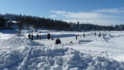 Spaß auf der Natureisfläche am Bocksberg