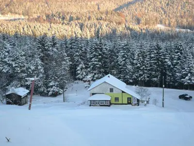 Talstion mit Skihütte des Skigebiets Johanngeorgenstadt © Skilift Johanngeorgenstadt