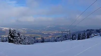 Panoramablick ins Tal im Skigebiet Kreuzberg