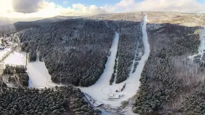 Luftaufnahme des Skigebiets Voithenberg-Gibacht