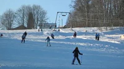 Skifahrer auf der Piste