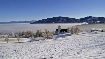 Winterlandschaft mit Kirche