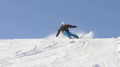 Skifahrer auf der Piste