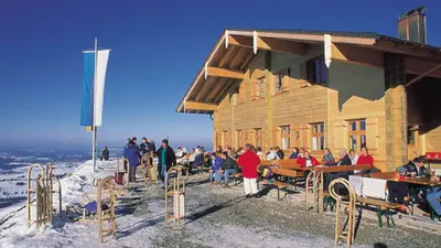 Hütte mit Sonnenterrasse in Buching