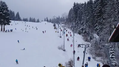 Blick auf die Piste der Klausenlifte Mehlmeisel
