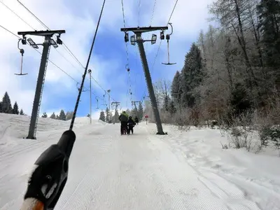 Skifahrer am Schlepplift der Klausenlifte Mehlmeisel © Klausenlifte Mehlmeisel