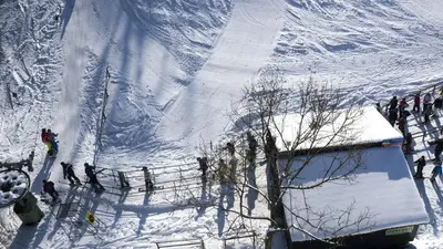 Luftaufnahme Kassenhütte und Liftstation