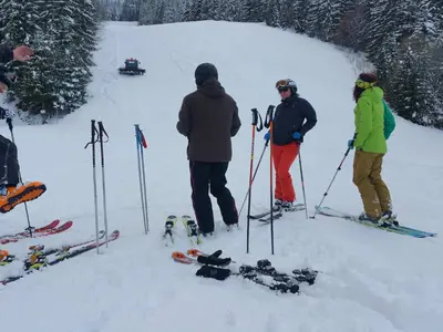 Skifahrer auf der Piste © Tourist-Information Schonach