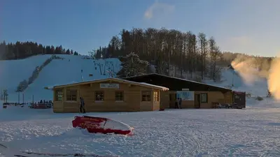 Skihütte an der Talstation Homberg