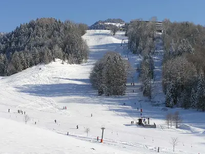 Eckerbichllift mit Piste © Skilifte Obersalzberg